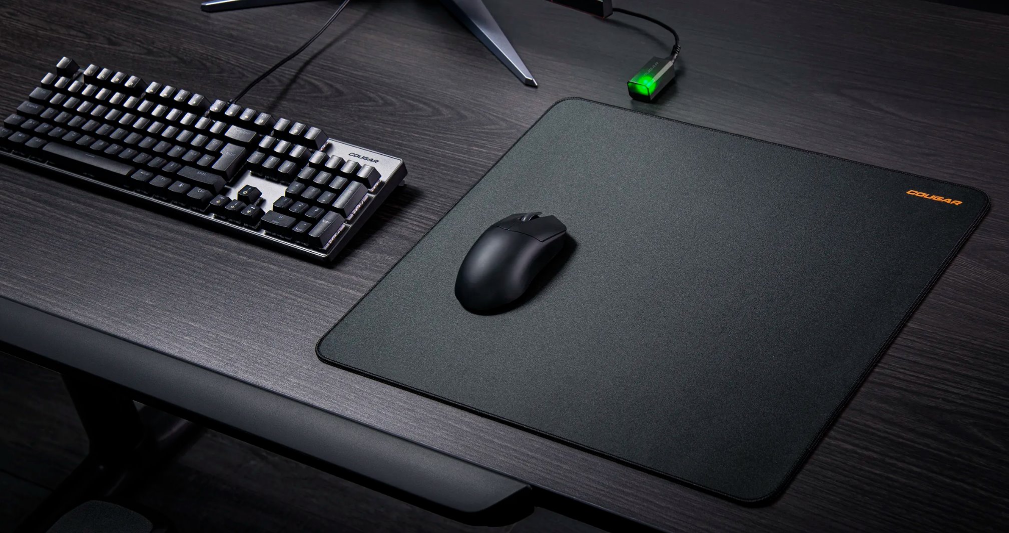 COUGAR podložka pod myš TURBO L 450 x 400 x 3mm water proof anti-slip rubber