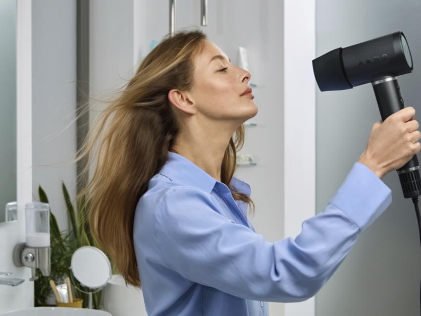 AENO Fén na vlasy HD5 - barva černá