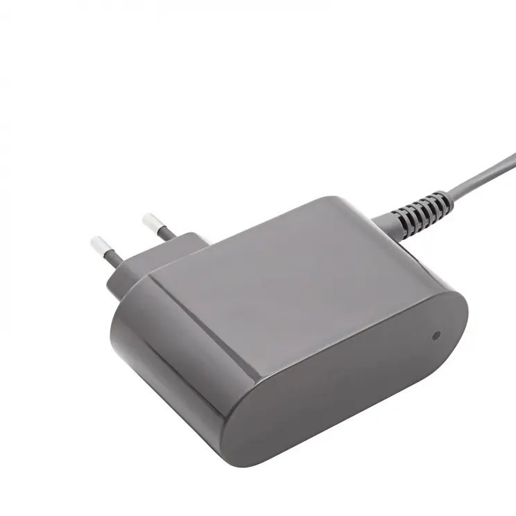 Akyga Napájecí adaptér 30.45V / 1.1A 33.49W pro Dyson V10 V11 V15, kabel 1.8m