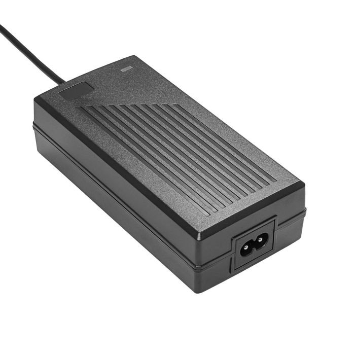 Akyga Napájecí zdroj e-skútru 29.4V / 2A 60W 5.5 x 2.1 mm - 1,2m