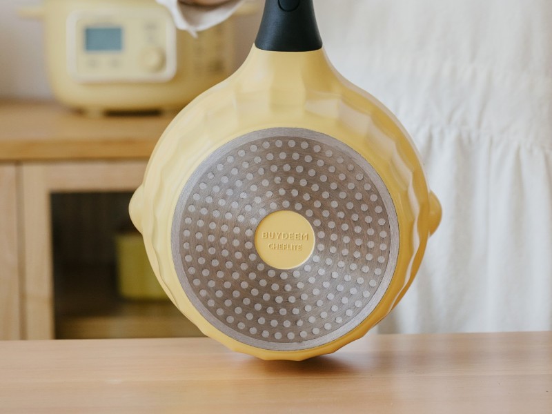 BUYDEEM CP141, hliníkový nepřilnavý rendlík 1,8l , barva žlutá