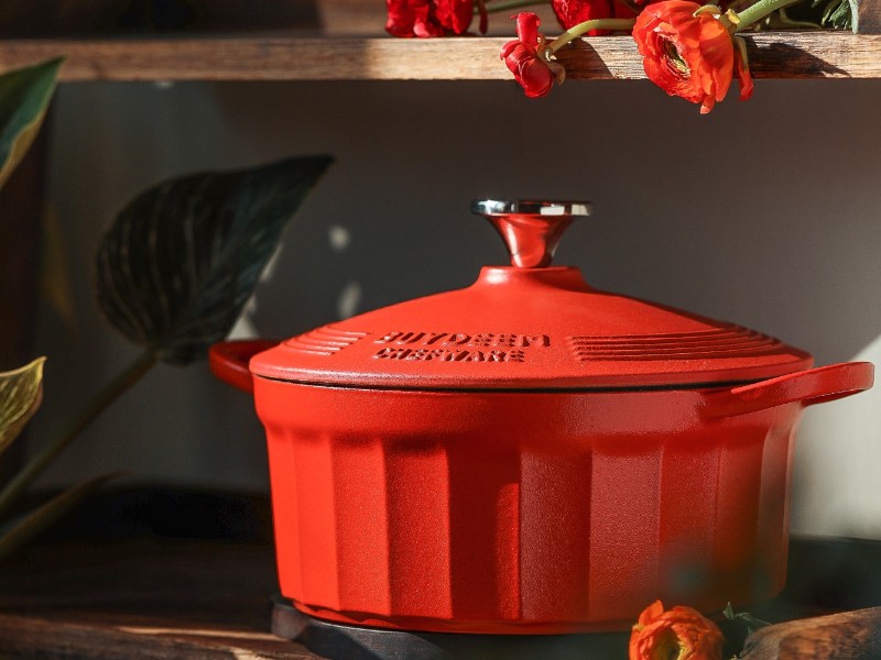 BUYDEEM Enameled Cast Iron Dutch Oven CP521-KR 2,9L, model CP521, color Koi Red