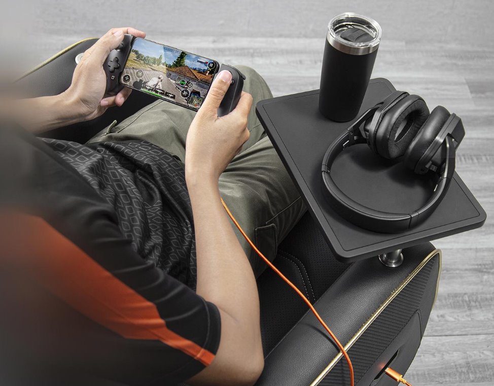 COUGAR herní křeslo RANGER PRO ROYAL - černá/zlatá, USB-C, otočný stolek, boční kapsa