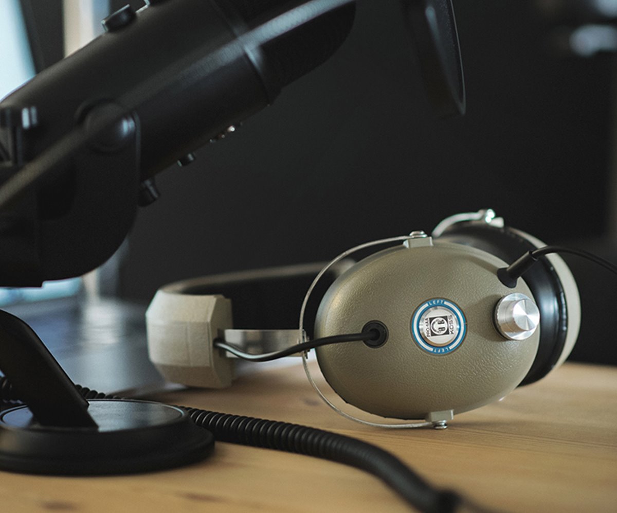 KOSS sluchátka Pro4AA, 10Hz - 25kHz, 95dB/mW, 6.3mm jack, 2.4m - béžová