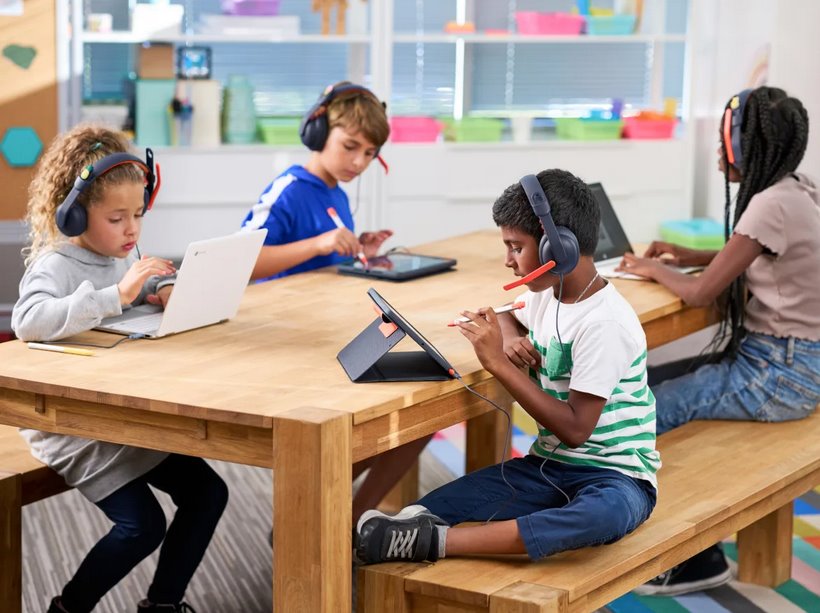 Logitech Zone Learn - CLASSIC BLUE - USB-C OVER EAR