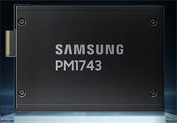 Samsung eSSD PM1743 7.68TB 2.5” 15mm PCIe 5.0 x4
