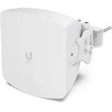 Ubiquiti Wave AP 60 GHz + 5 GHz, 5.4 Gbps max. Throughput, 2.5Gb RJ45 port, Integrated GPS & BT